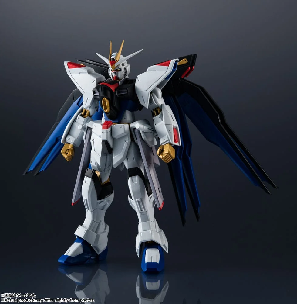 GUNDAM - Gundam Seed Destiny ZGMF-X20A - Action Figure 15cm