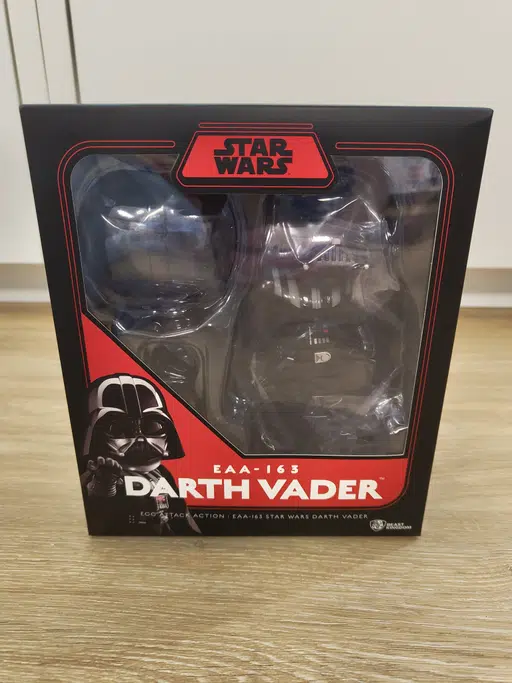 Figurine Egg Attack Star Wars Dark Vador