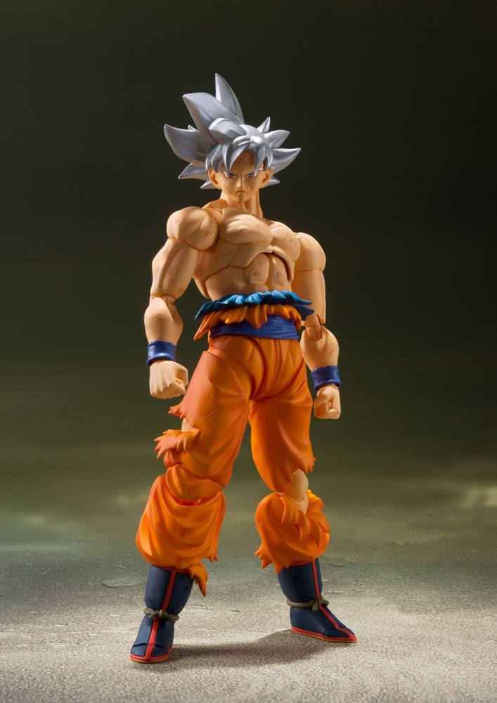 DRAGON BALL SUPER - Figurine Figuarts - Son Goku Ultra Instinct - 14cm 